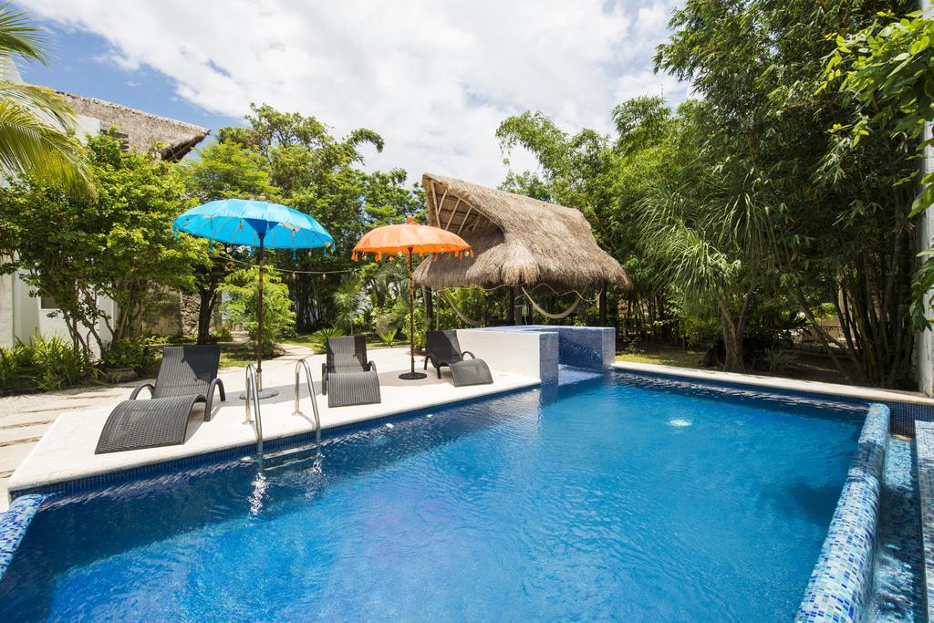 Aparthotel El Encanto